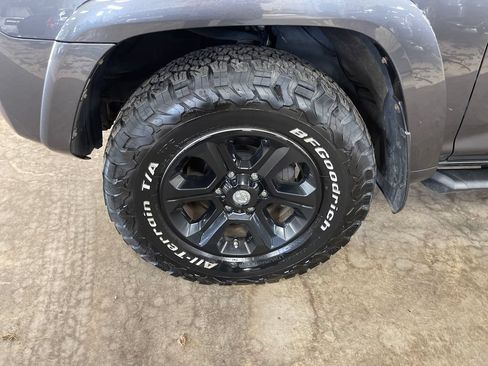 Certified 2019 Toyota 4Runner SR5 Premium AWD/4WD image 10