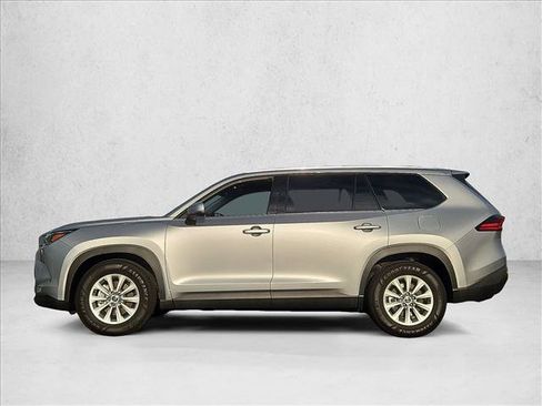 Certified 2026 Toyota Grand Highlander FWD image 10
