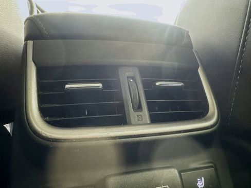 Used 2020 Subaru Outback Limited image 32