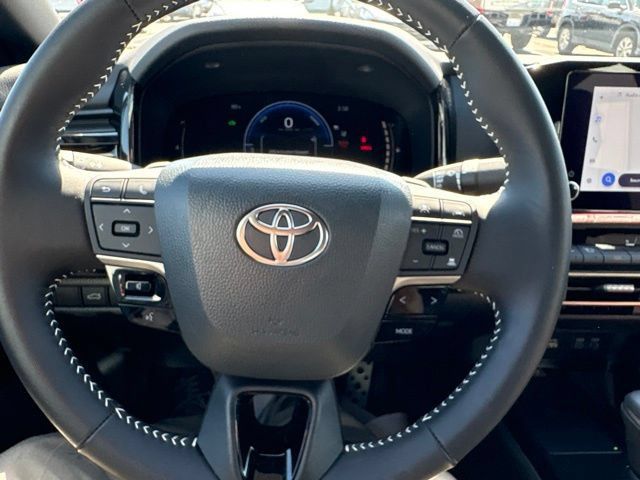 Used 2026 Toyota Camry Hybrid w/ Convenience Package FWD image 13
