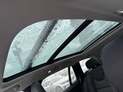 Used 2026 Volvo V60 B5 Cross Country Plus w/ Climate Package AWD/4WD image 23