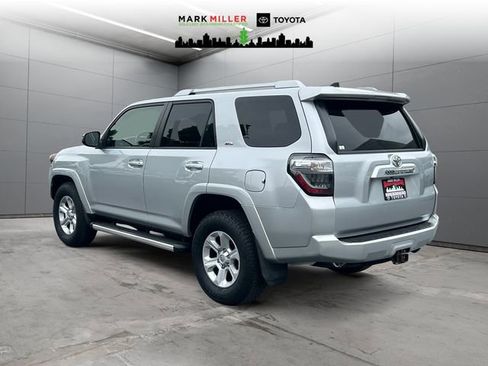 Used 2016 Toyota 4Runner SR5 AWD/4WD image 3