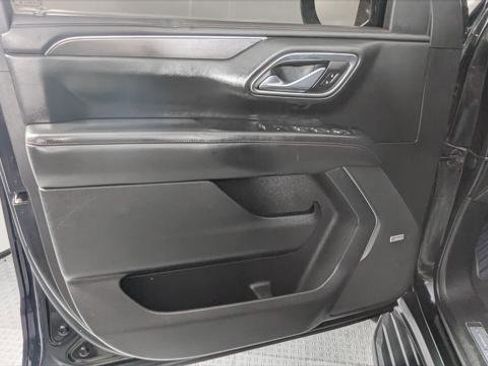 Used 2021 Chevrolet Suburban RST AWD/4WD image 13