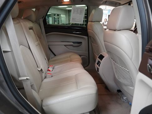 Used 2015 Cadillac SRX Luxury image 28