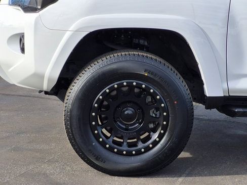 Used 2022 Toyota 4Runner SR5 Premium image 26