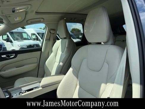 Used 2024 Volvo XC60 B5 Plus w/ Protection Package Premier AWD/4WD image 13