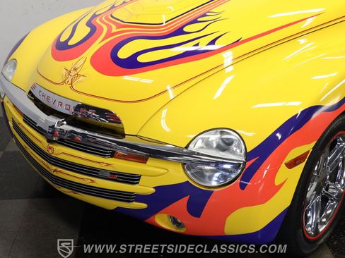 Used 2005 Chevrolet SSR w/ Preferred Equipment Group image 18