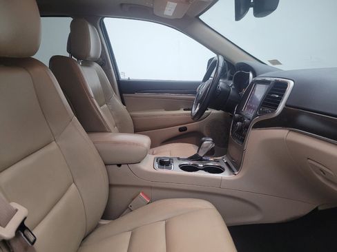 Used 2017 Jeep Grand Cherokee Limited image 21
