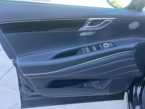 New 2025 Genesis GV80 2.5T Standard image 13