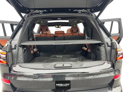 Used 2026 BMW X7 xDrive40i w/ M Sport Package image 19