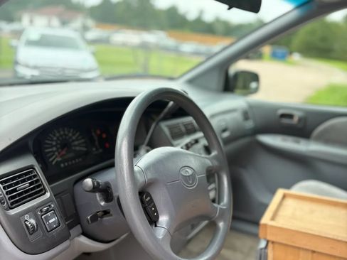 Used 1999 Toyota Sienna CE FWD image 14