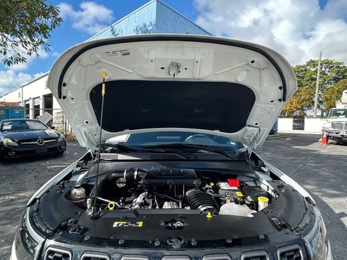 Certified 2025 Jeep Compass Latitude w/ Altitude Special Edition image 28