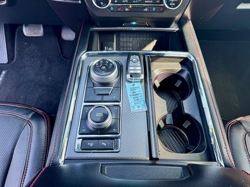 Used 2020 Ford Expedition Limited w/ Equipment Group 303A image 21