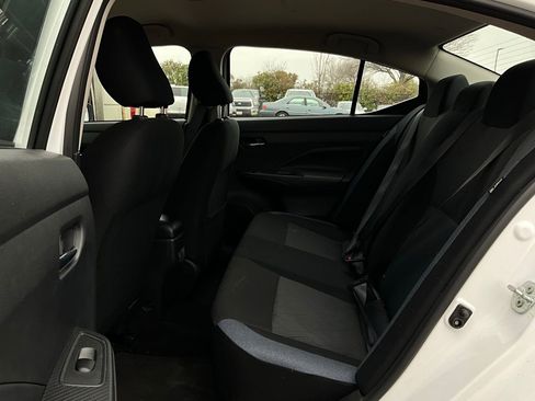 Used 2025 Nissan Versa SV image 11