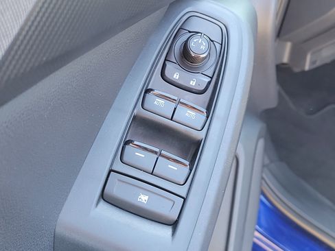 Certified 2025 Subaru Crosstrek 2.0i image 20