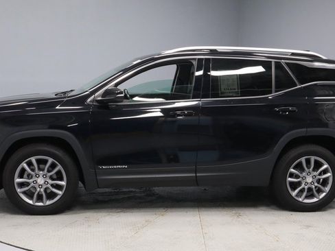 Used 2022 GMC Terrain SLT w/ LPO, Floor Liner Package image 7