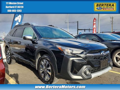 Used 2023 Subaru Outback Touring image 1