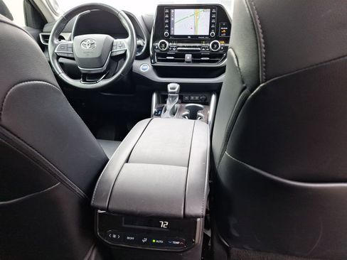 Used 2020 Toyota Highlander Limited image 37