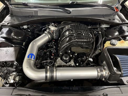Used 2018 Chrysler 300 Touring L RWD image 24
