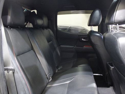 Used 2017 Toyota Tacoma TRD Pro AWD/4WD image 19