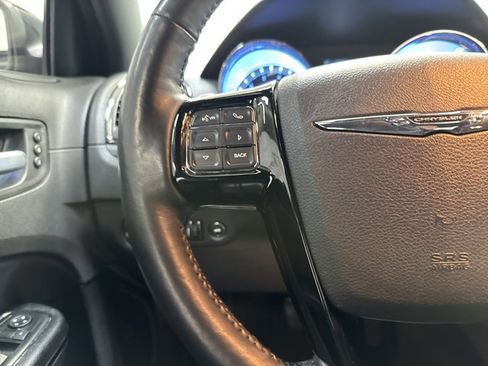 Used 2014 Chrysler 300 S w/ Luxury Group image 17