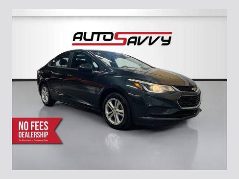Used 2018 Chevrolet Cruze LT FWD image 1