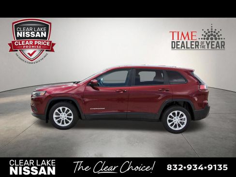 Used 2020 Jeep Cherokee Latitude w/ Mopar Interior Package FWD image 4