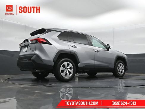 Used 2023 Toyota RAV4 LE AWD/4WD image 35