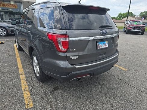 Used 2018 Ford Explorer XLT w/ Equipment Group 202A FWD image 2