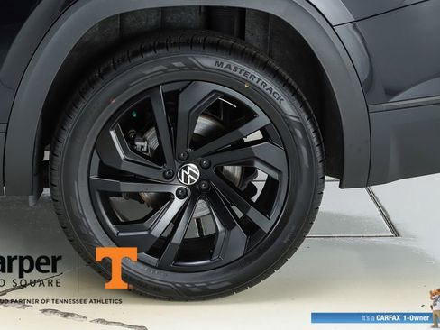 Used 2023 Volkswagen Atlas SE w/ Panoramic Sunroof Package FWD image 6