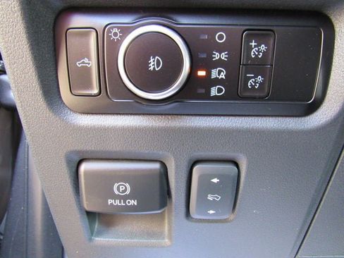 Used 2023 Ford F150 Platinum w/ Equipment Group 701A High AWD/4WD image 13