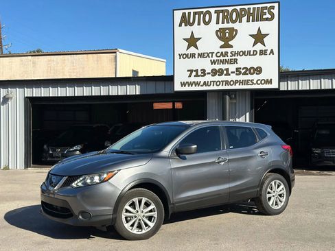 Used 2018 Nissan Rogue Sport S w/ S Appearance Package image 42