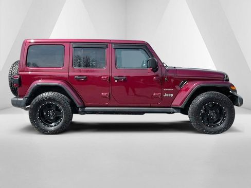 Used 2021 Jeep Wrangler Unlimited Sahara w/ LED Lighting Group AWD/4WD image 10
