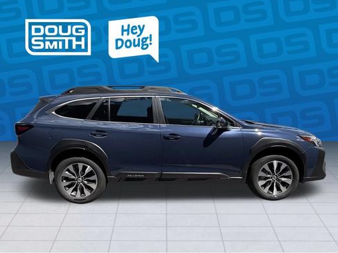 Used 2025 Subaru Outback Limited AWD/4WD image 4