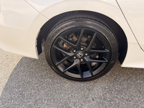 Used 2024 Honda Civic Si image 9