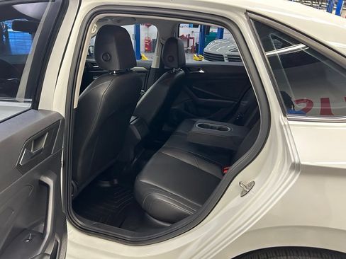 Used 2019 Volkswagen Jetta R-Line FWD image 15