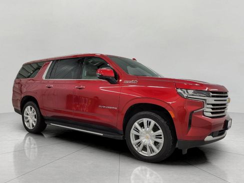 Used 2024 Chevrolet Suburban High Country image 1