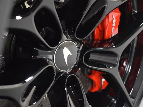 New 2026 McLaren 750S image 18