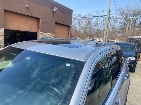 Used 2020 Jeep Grand Cherokee Limited w/ Luxury Group II image 12