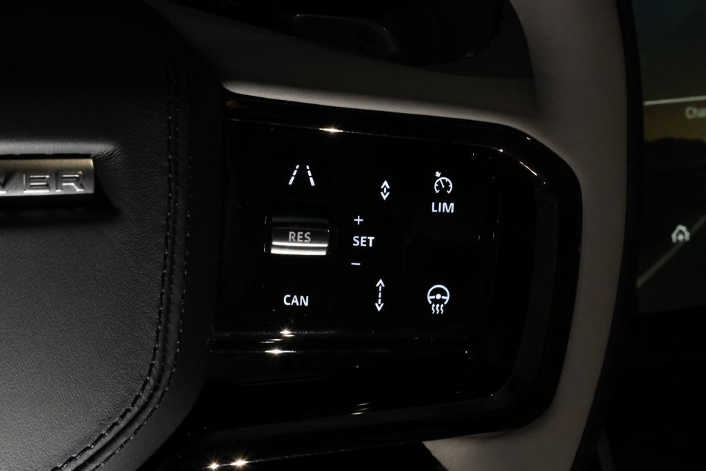 New 2026 Land Rover Range Rover Velar S AWD/4WD image 16