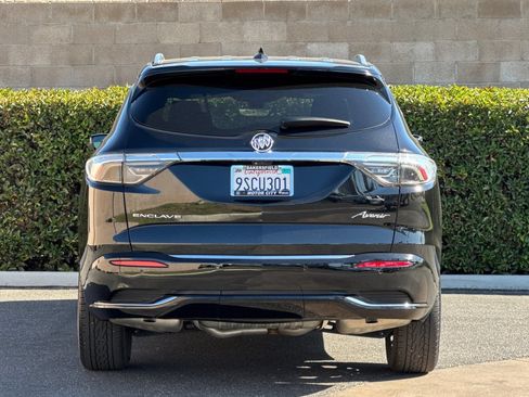 Certified 2024 Buick Enclave Avenir FWD image 5