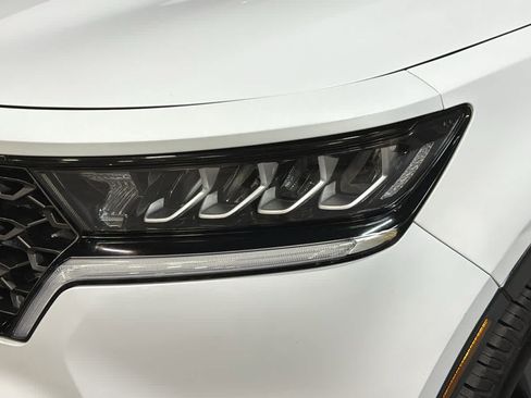Used 2022 Kia Sorento S w/ Panoramic Sunroof Package AWD/4WD image 7