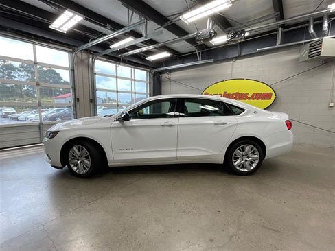 Used 2018 Chevrolet Impala LS FWD image 2