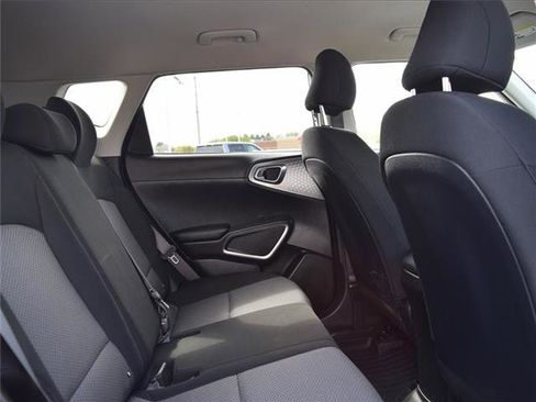 Used 2023 Kia Soul LX w/ LX Technology Package image 33