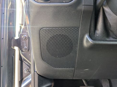 Used 2018 Jeep Wrangler Sport AWD/4WD image 15