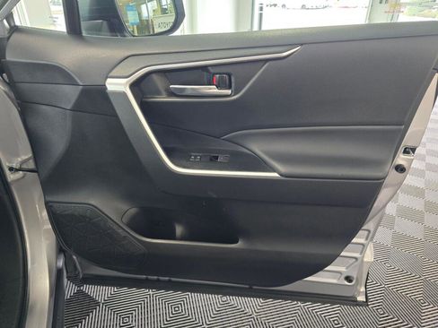 Used 2022 Toyota RAV4 SE w/ Convenience Package image 42