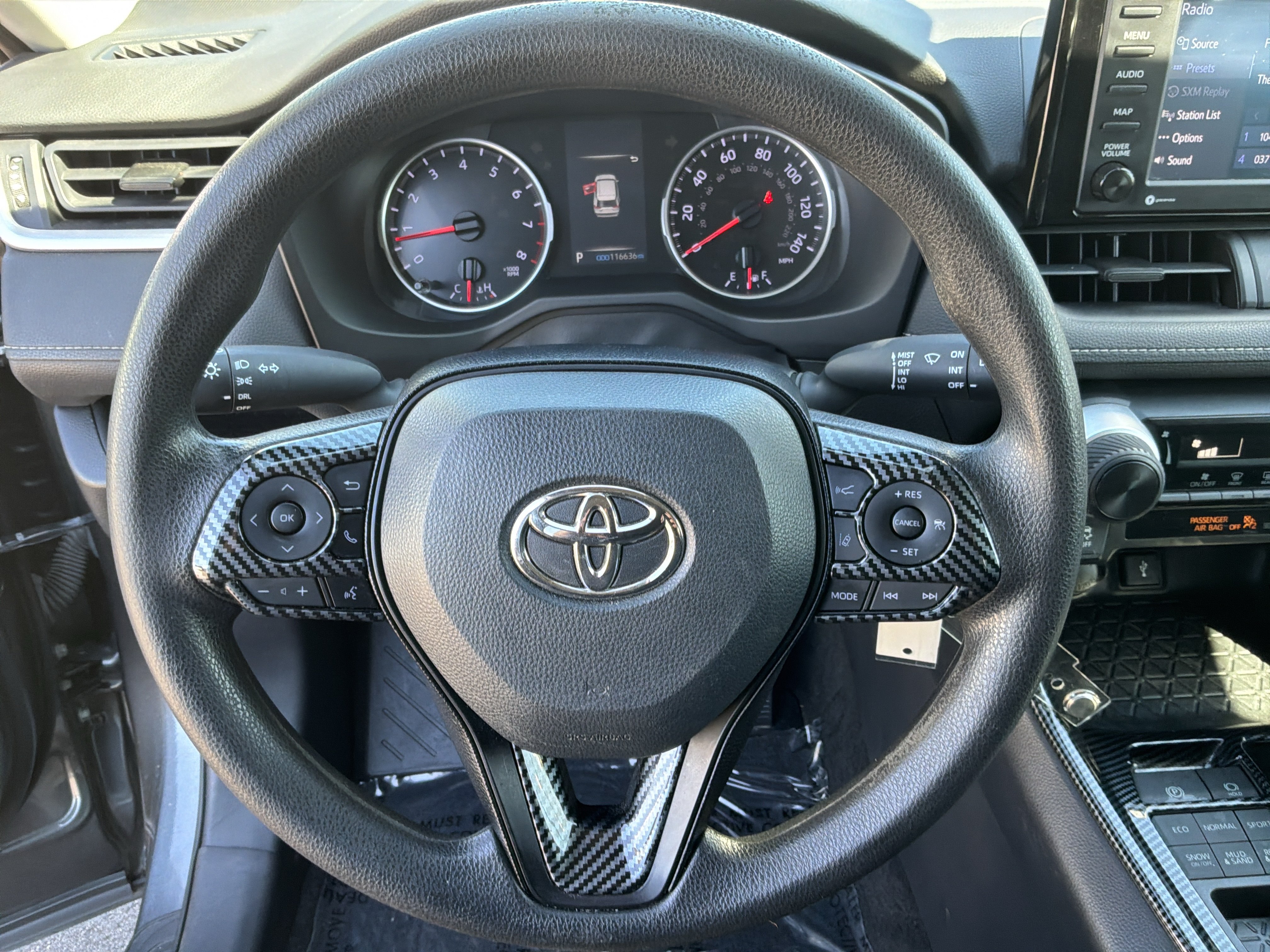 Used 2021 Toyota RAV4 LE AWD/4WD image 18