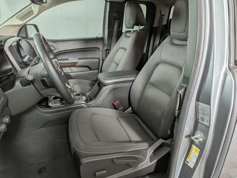 Used 2020 GMC Canyon SLE w/ Driver Alert Package image 12