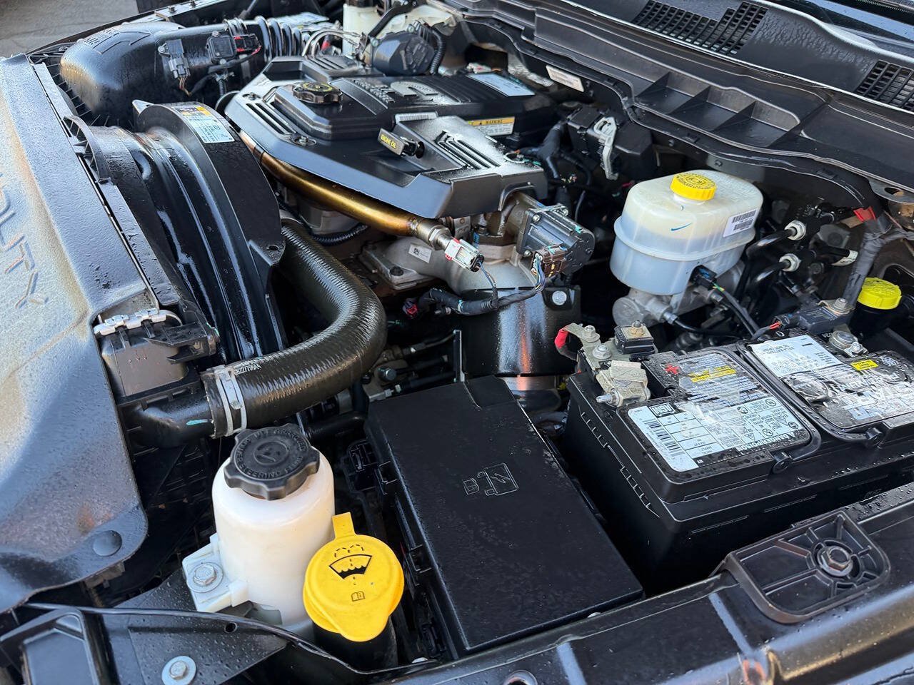 Used 2018 RAM 3500 SLT AWD/4WD image 28