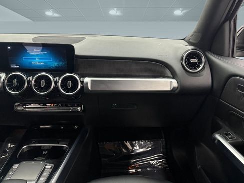 Certified 2022 Mercedes-Benz GLB 250 GLB 250 image 25